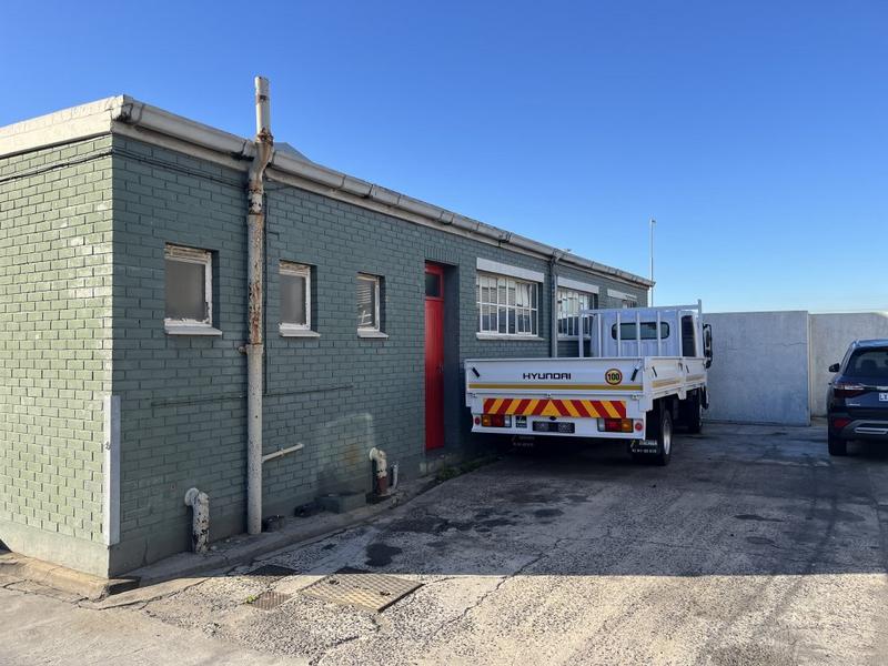 To Let commercial Property for Rent in Paarden Eiland Western Cape